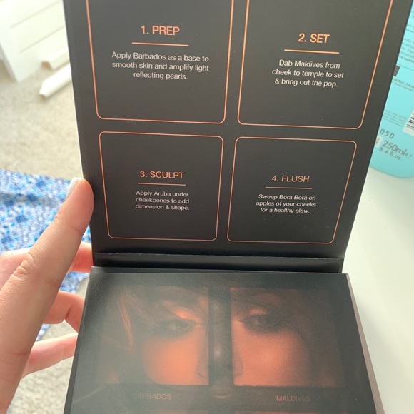 Makeup - Picture 2 of 3